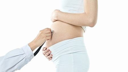全世界第一个代生包男孩